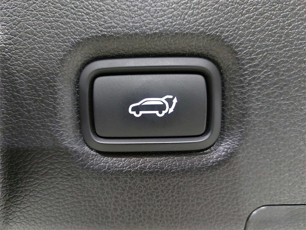 used 2023 Hyundai Santa Fe car, priced at $25,990