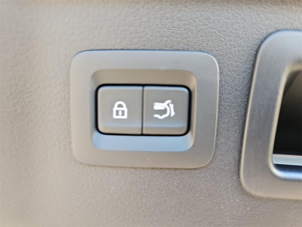 new 2026 Mazda CX-90 car, priced at $45,335