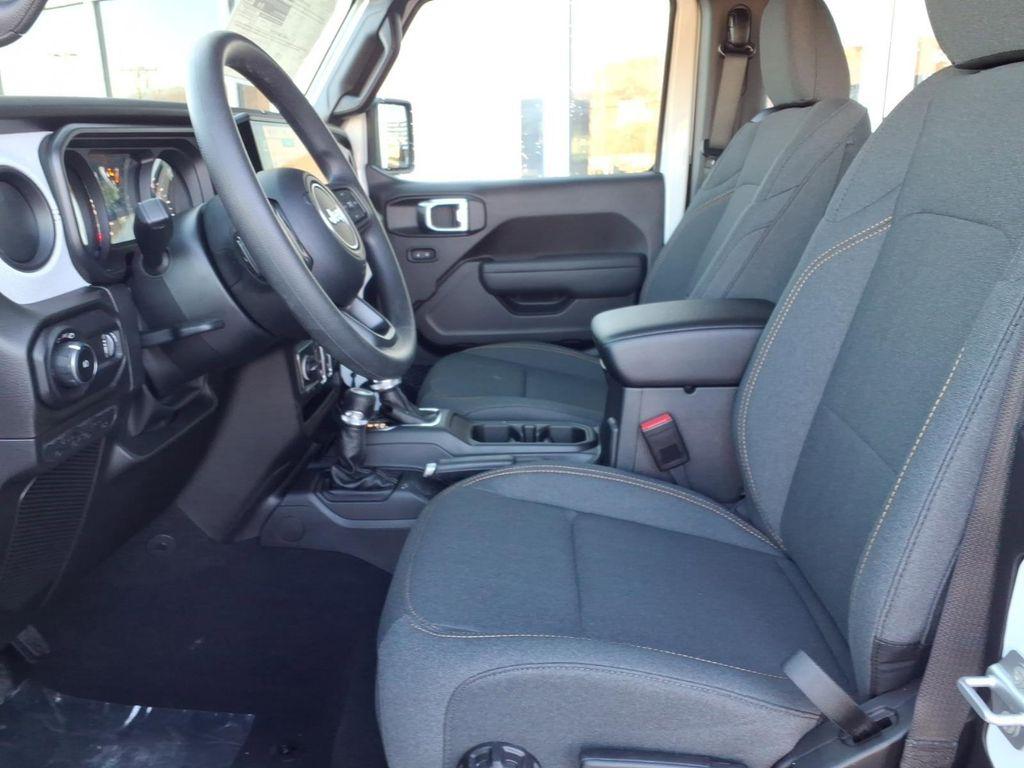 new 2026 Jeep Wrangler car, priced at $39,127