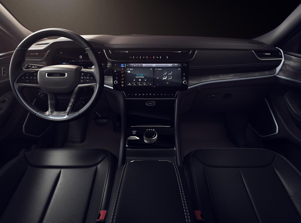 new 2026 Jeep Grand Cherokee car, priced at $49,985