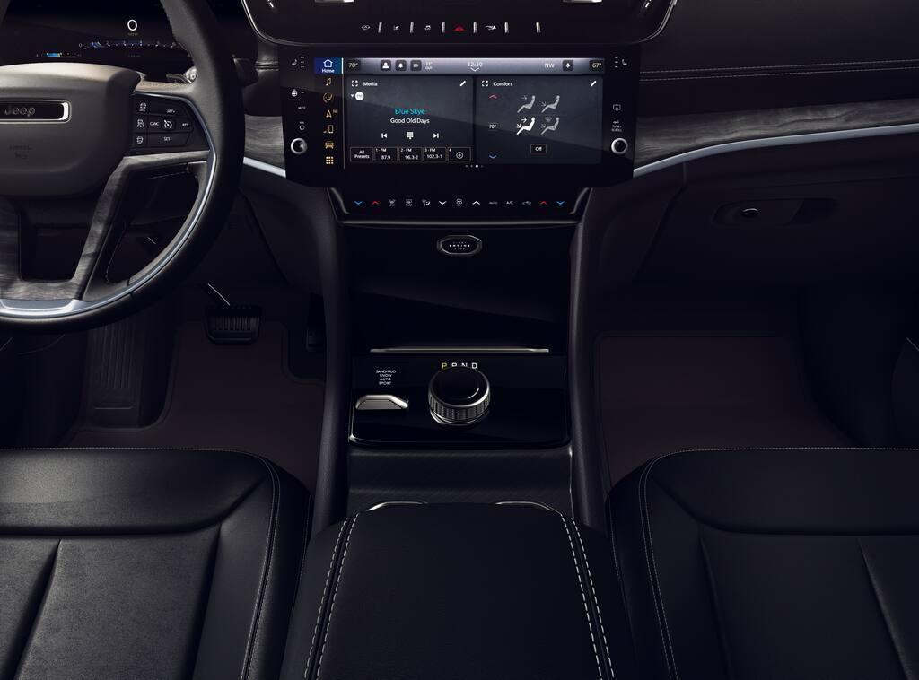 new 2026 Jeep Grand Cherokee car, priced at $47,272