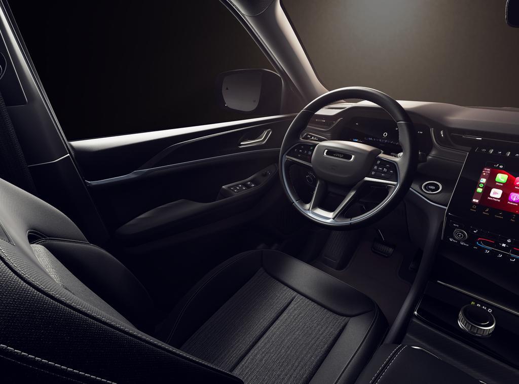 new 2026 Jeep Grand Cherokee car, priced at $40,958