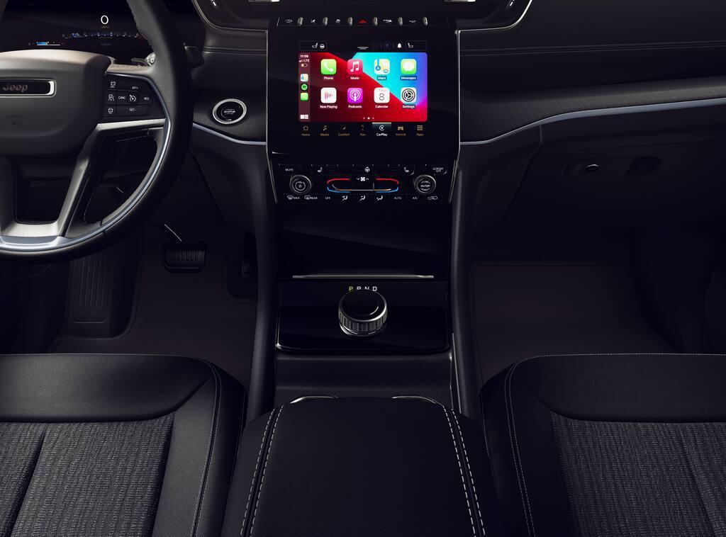 new 2026 Jeep Grand Cherokee car, priced at $43,038