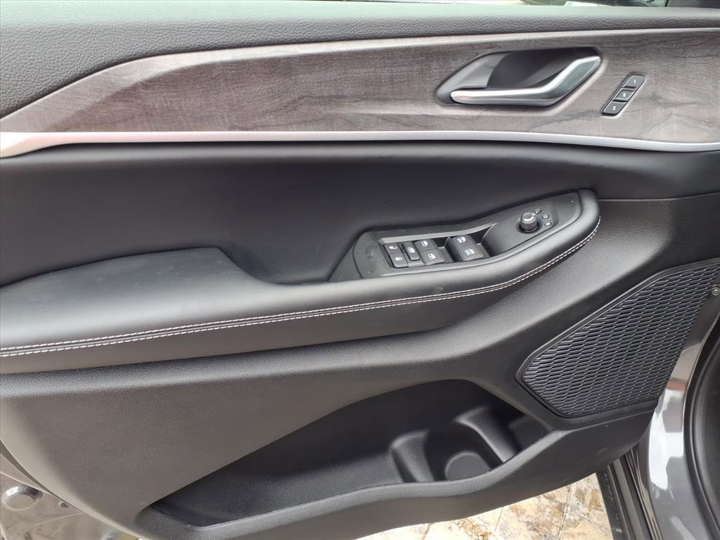 new 2025 Jeep Grand Cherokee car, priced at $46,054