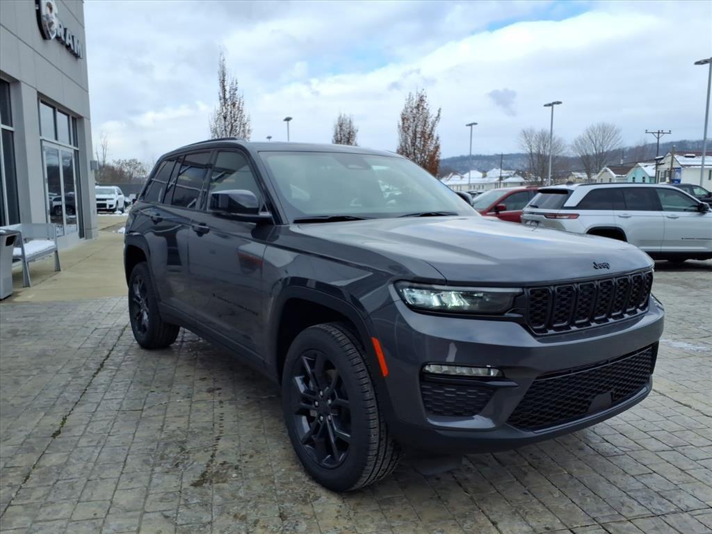 new 2025 Jeep Grand Cherokee car, priced at $46,054
