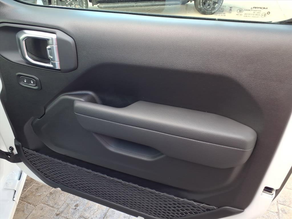 new 2026 Jeep Wrangler car, priced at $39,127