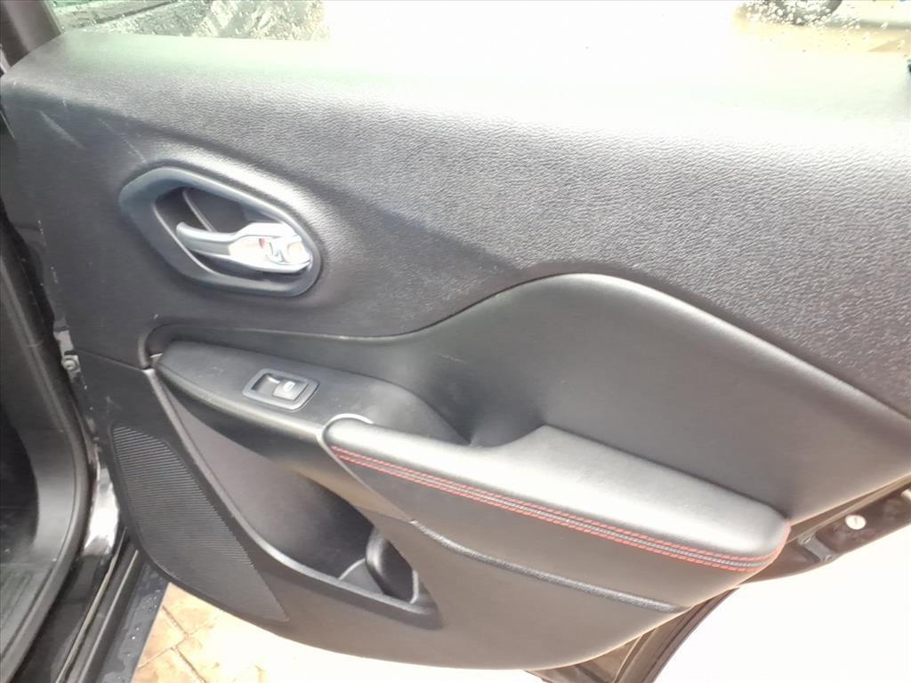 used 2022 Jeep Cherokee car, priced at $21,737