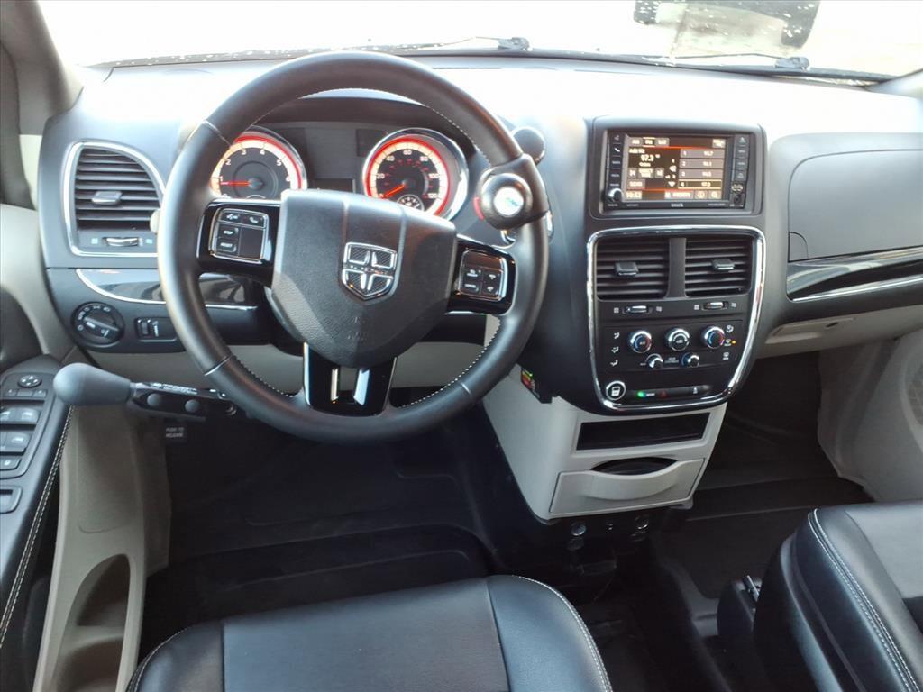 used 2018 Dodge Grand Caravan car
