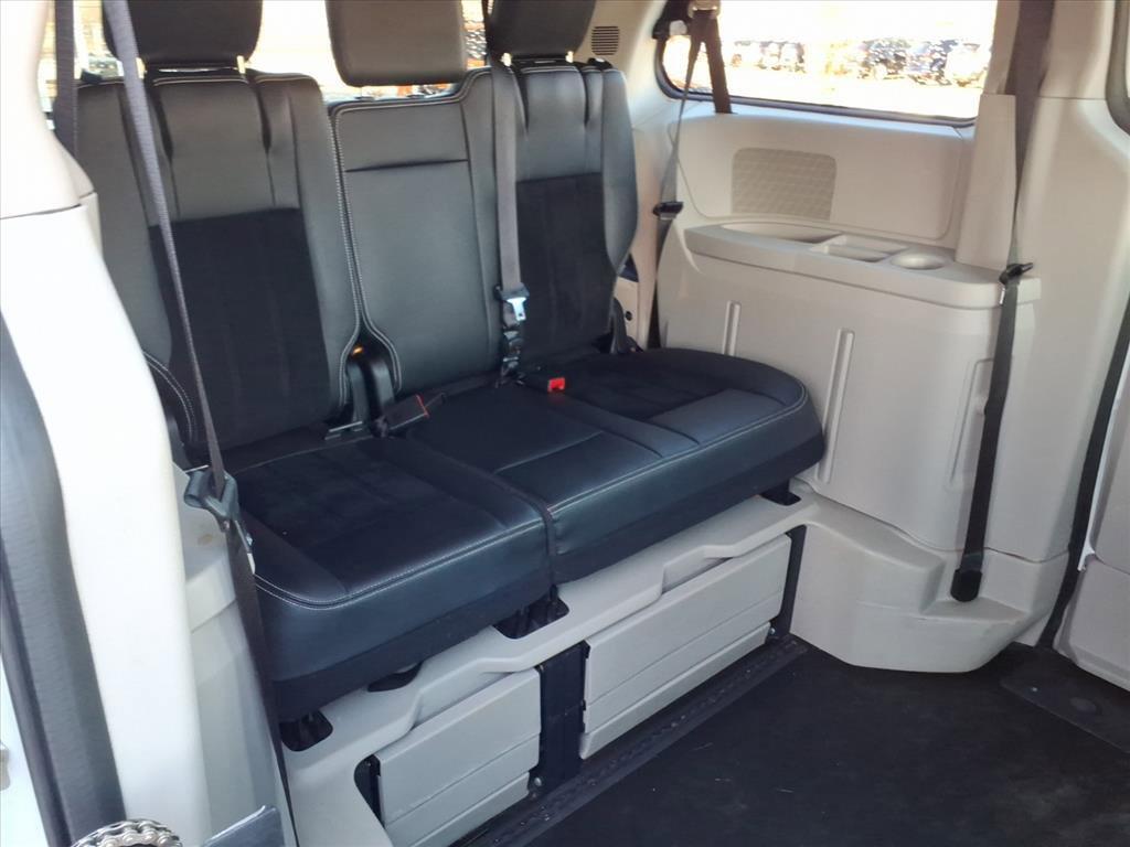 used 2018 Dodge Grand Caravan car