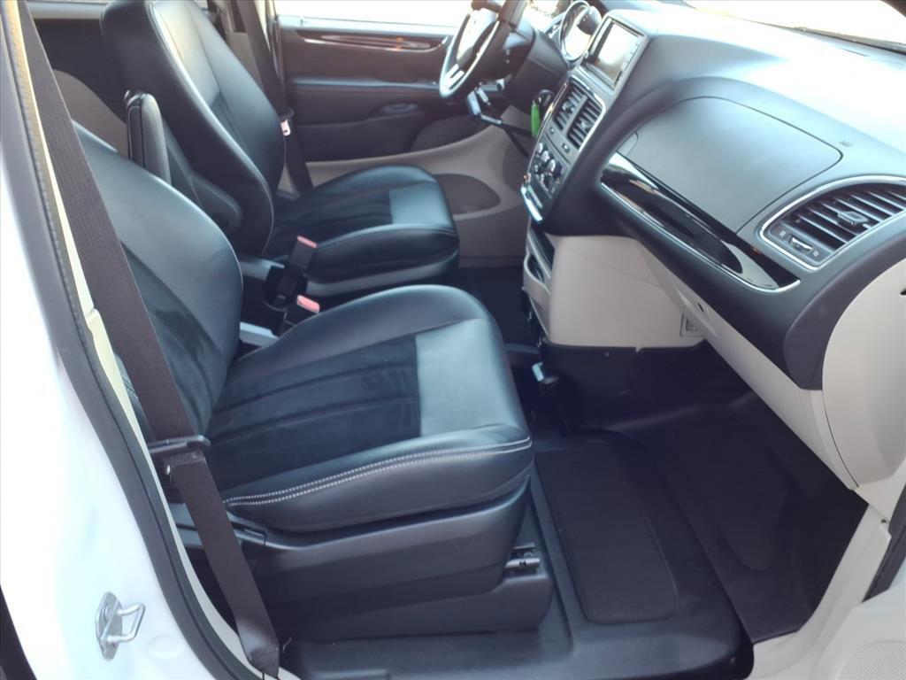 used 2018 Dodge Grand Caravan car