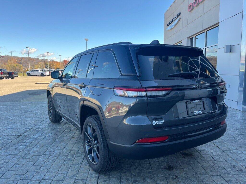 new 2025 Jeep Grand Cherokee car, priced at $46,054