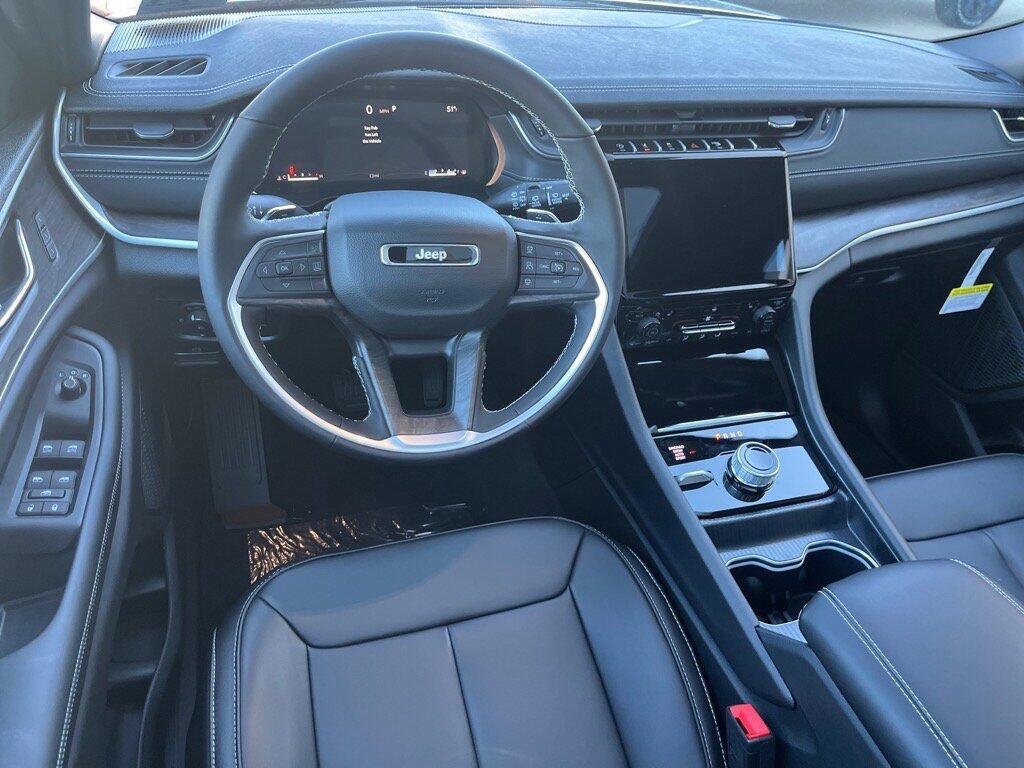 new 2025 Jeep Grand Cherokee car, priced at $46,054