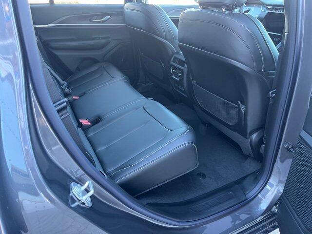 new 2025 Jeep Grand Cherokee car, priced at $42,554