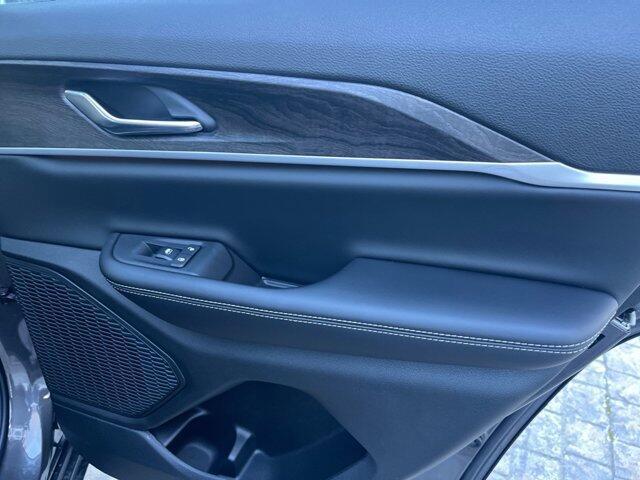 new 2025 Jeep Grand Cherokee car, priced at $42,554