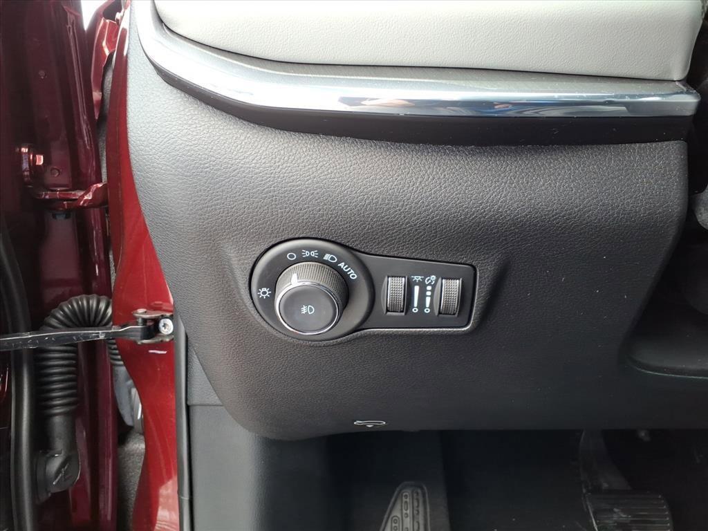 used 2022 Jeep Compass car, priced at $24,995