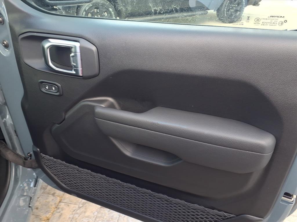 new 2026 Jeep Gladiator car, priced at $39,211