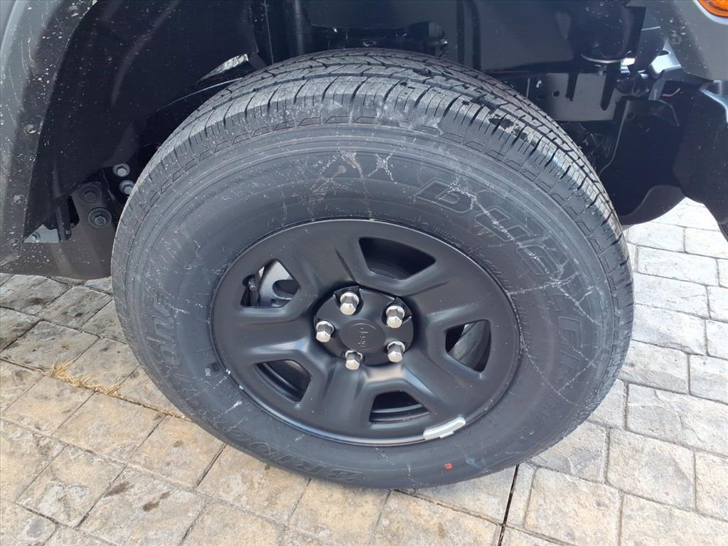 new 2026 Jeep Gladiator car, priced at $39,211