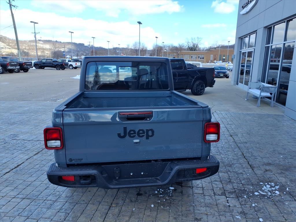 new 2026 Jeep Gladiator car, priced at $39,211