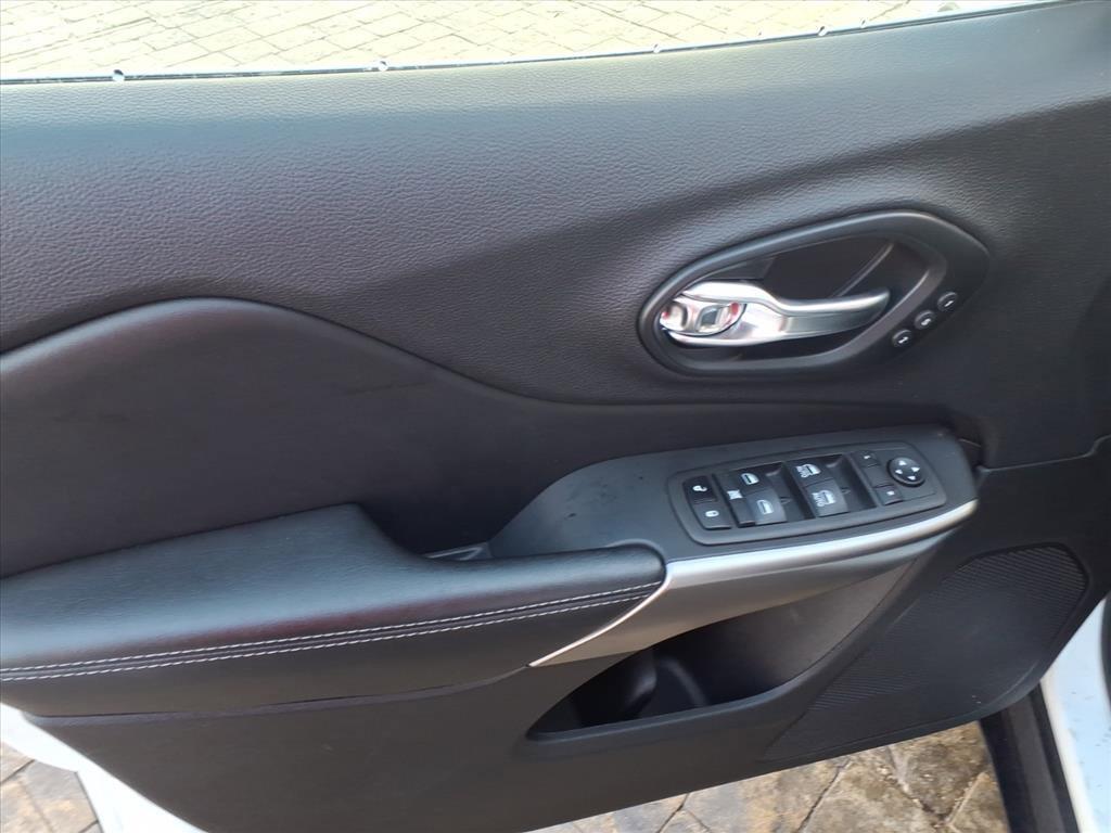 used 2022 Jeep Cherokee car, priced at $24,067