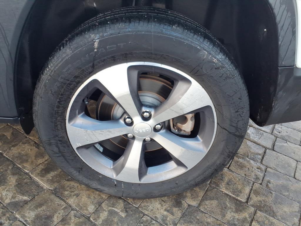 used 2022 Jeep Cherokee car, priced at $24,067