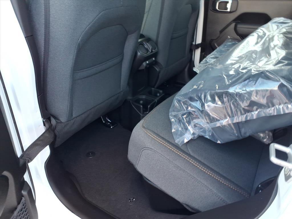 new 2026 Jeep Gladiator car, priced at $40,693