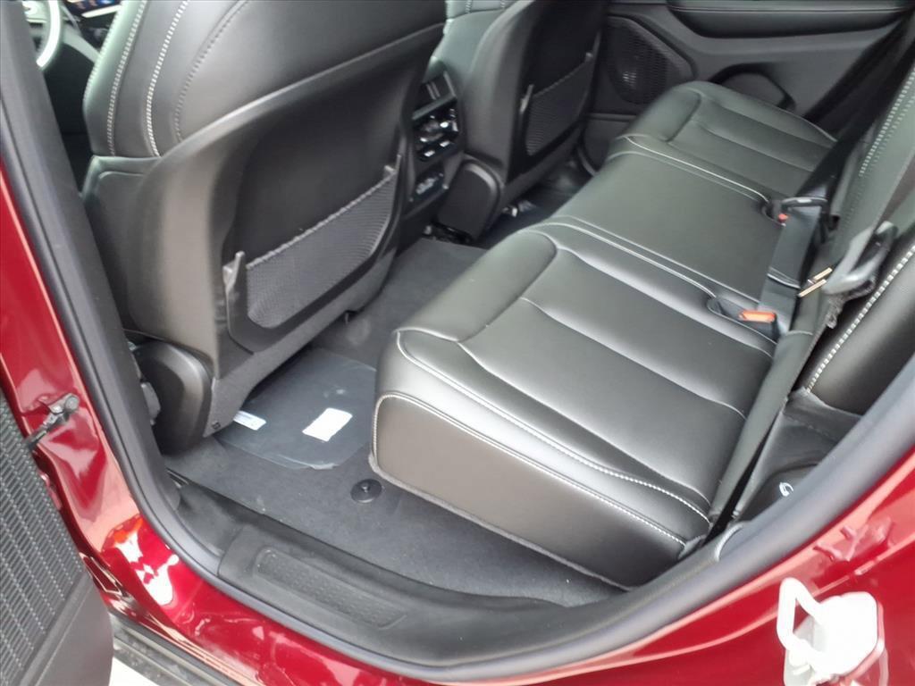 new 2025 Jeep Grand Cherokee car, priced at $46,054