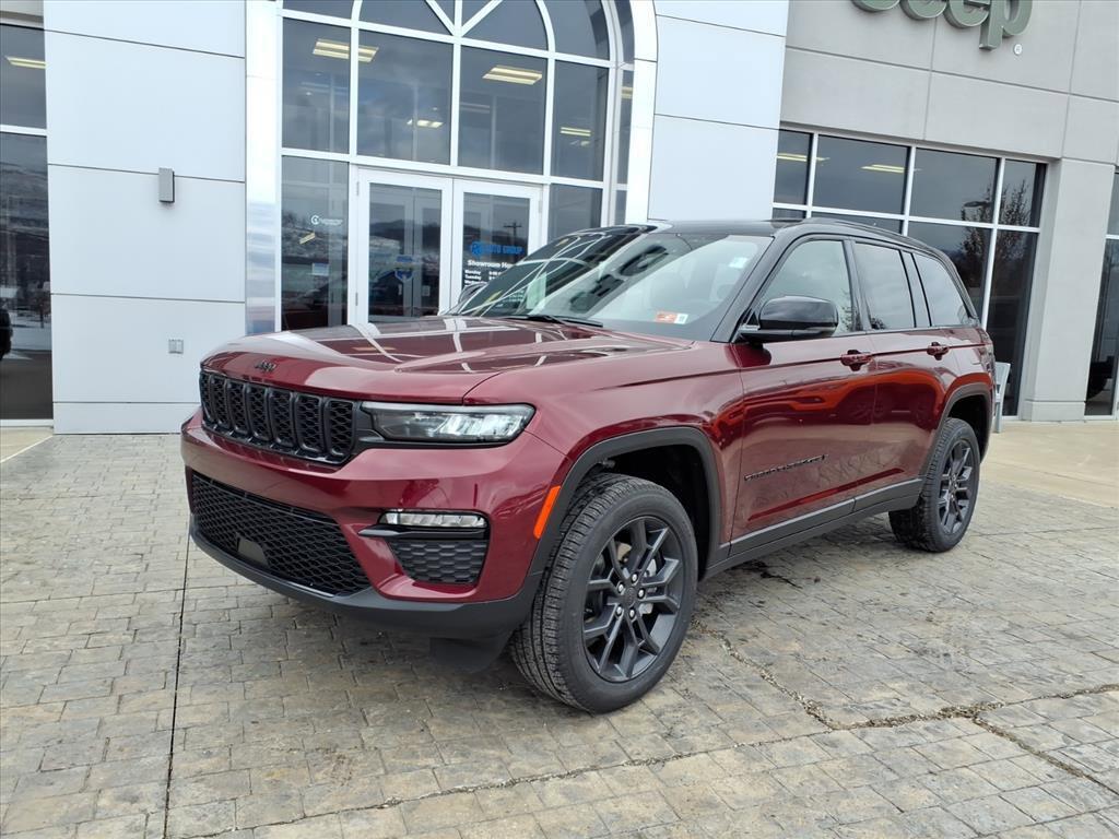 new 2025 Jeep Grand Cherokee car, priced at $46,054