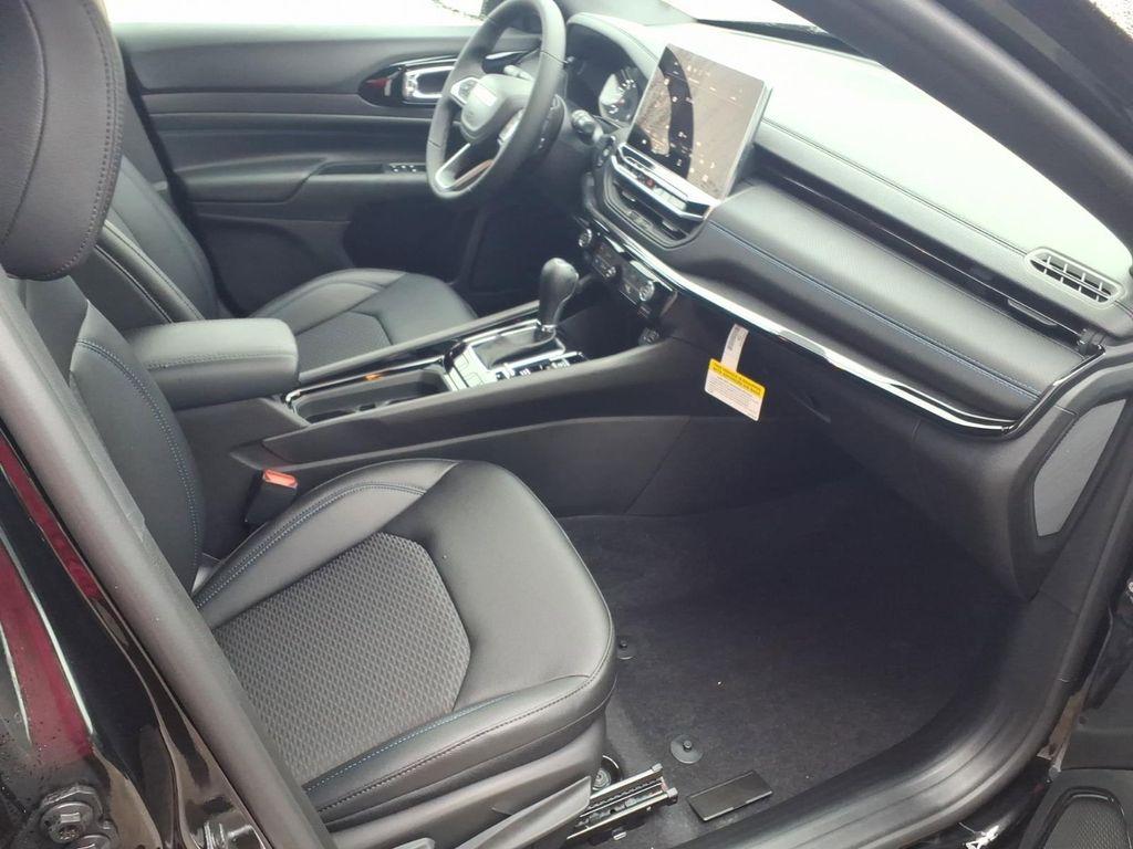 new 2026 Jeep Compass car, priced at $30,197