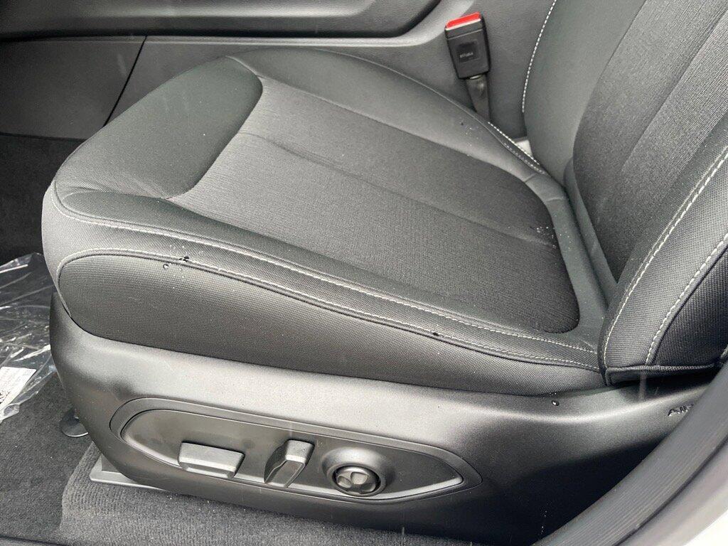 new 2025 Jeep Grand Cherokee car, priced at $33,184