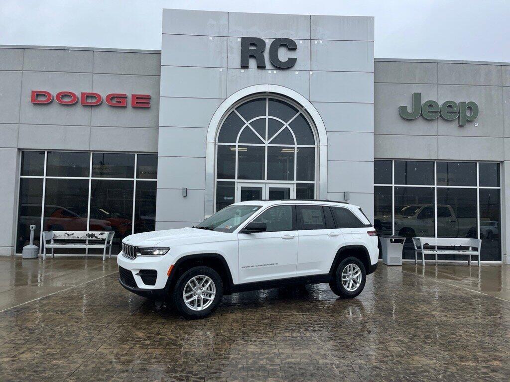new 2025 Jeep Grand Cherokee car, priced at $33,184