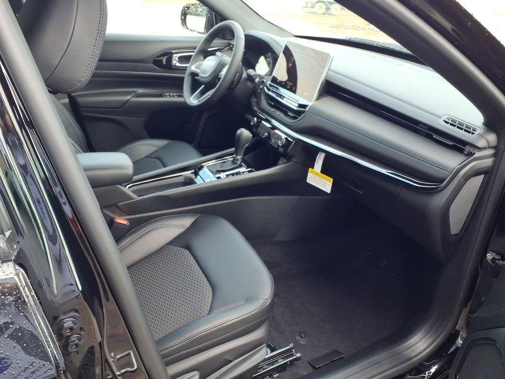 new 2026 Jeep Compass car, priced at $30,197