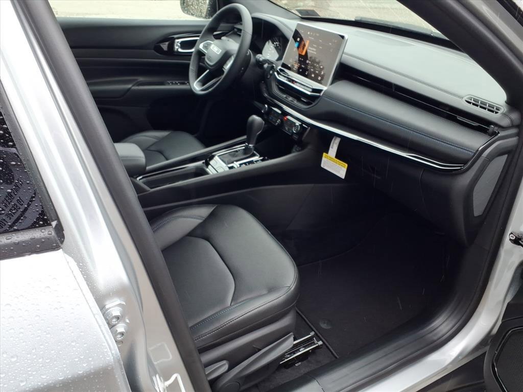 new 2026 Jeep Compass car, priced at $31,078