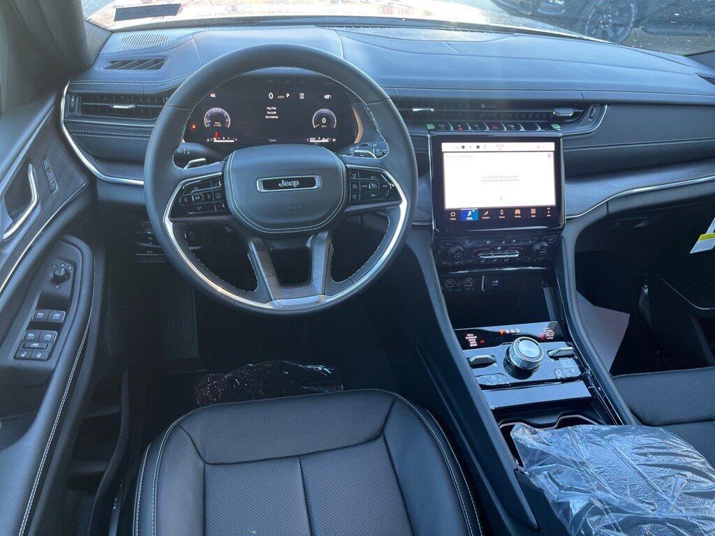 new 2025 Jeep Grand Cherokee L car, priced at $53,261