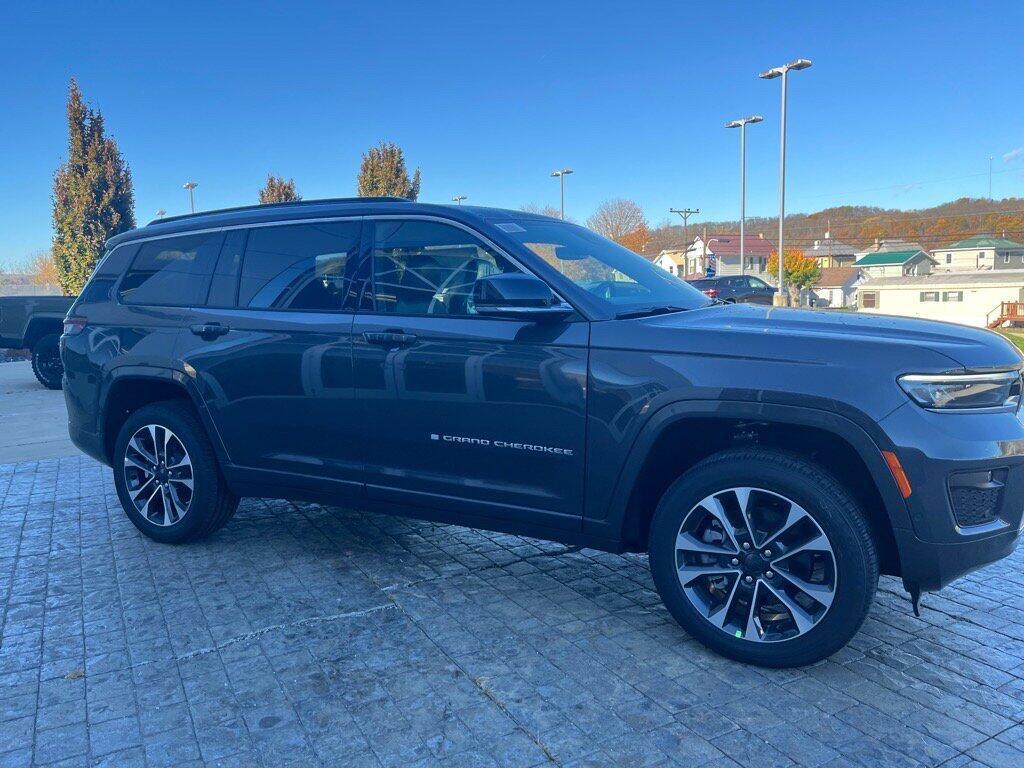 new 2025 Jeep Grand Cherokee L car, priced at $53,261