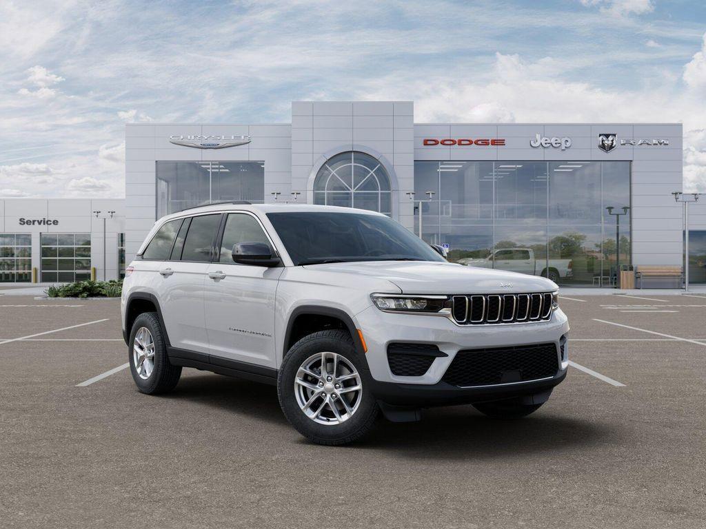 new 2025 Jeep Grand Cherokee car, priced at $33,184