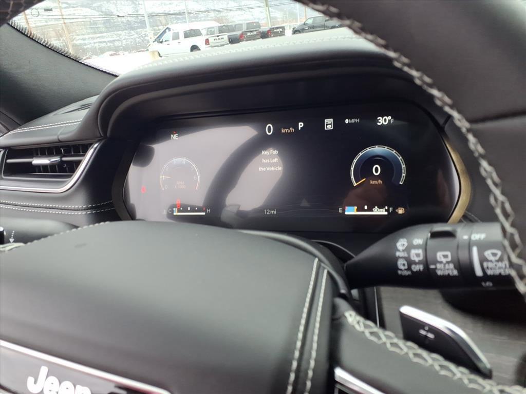 new 2025 Jeep Grand Cherokee car, priced at $52,818