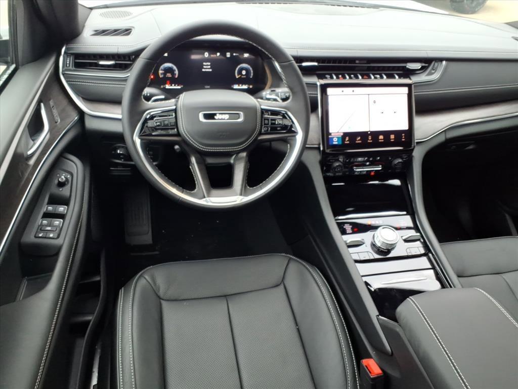 new 2025 Jeep Grand Cherokee car, priced at $52,818