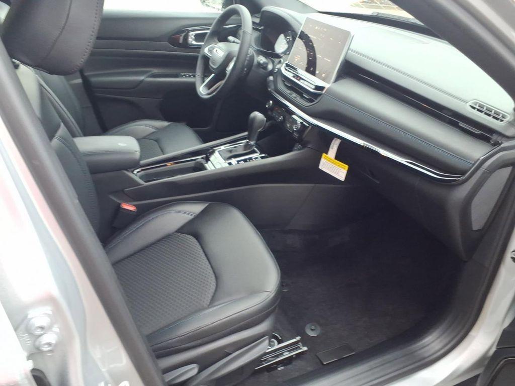 new 2026 Jeep Compass car, priced at $30,197