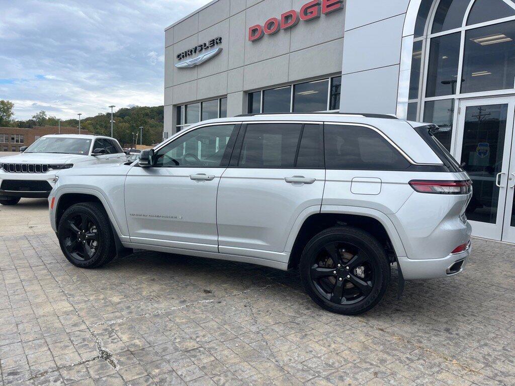 used 2023 Jeep Grand Cherokee car, priced at $31,845