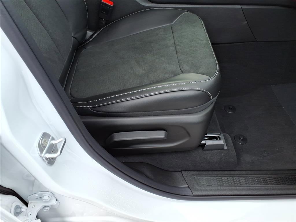 new 2026 Jeep Grand Cherokee car, priced at $45,680