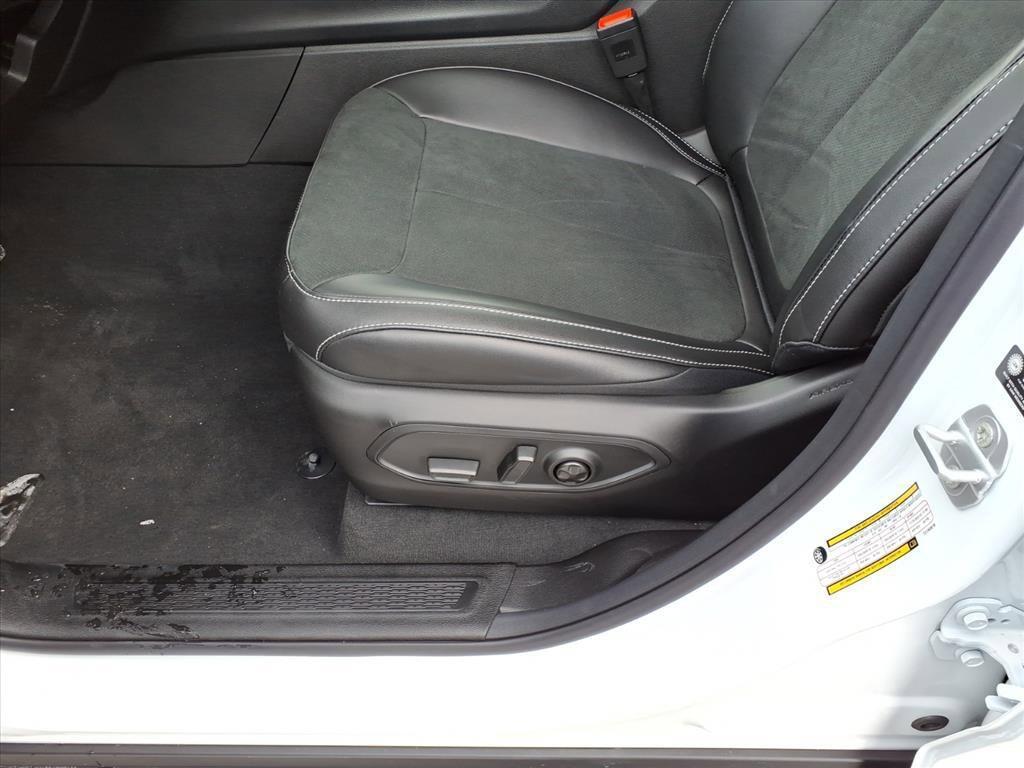 new 2026 Jeep Grand Cherokee car, priced at $45,680