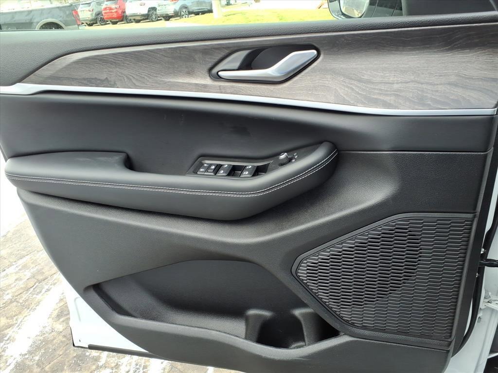 new 2026 Jeep Grand Cherokee car, priced at $45,680