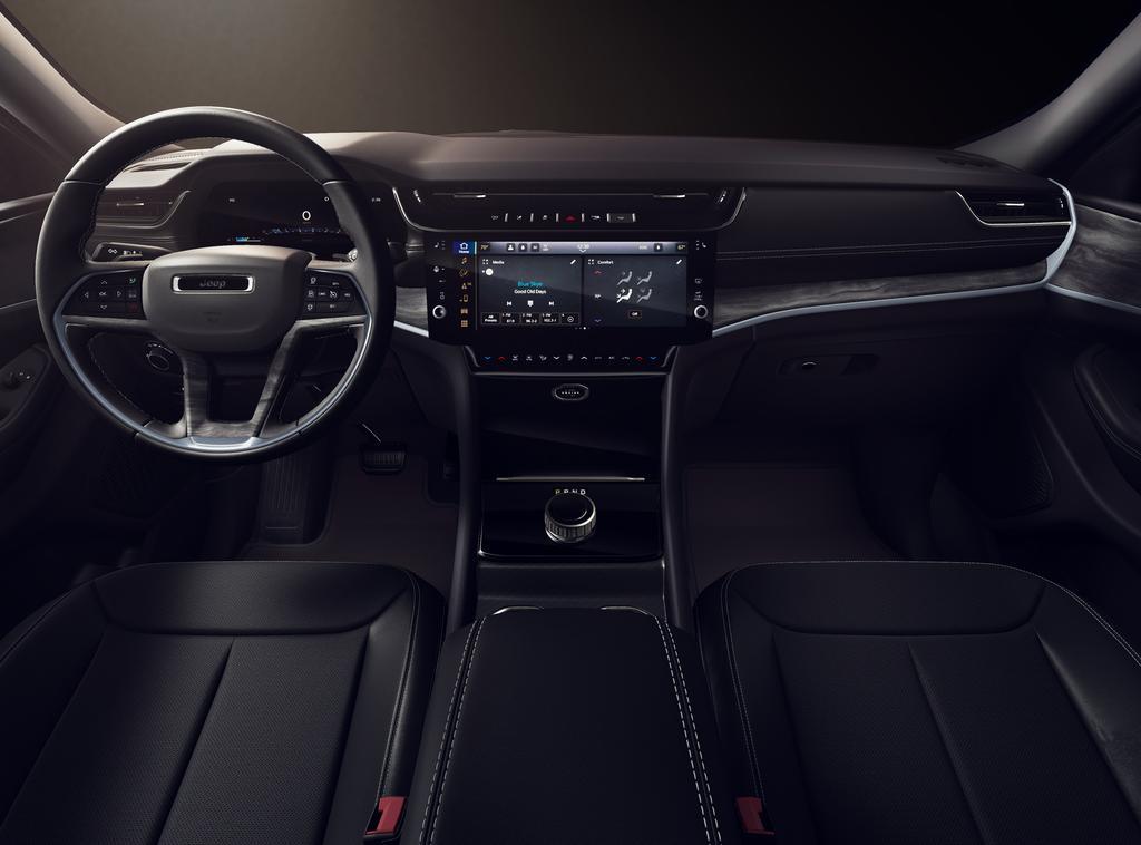 new 2026 Jeep Grand Cherokee car, priced at $47,430