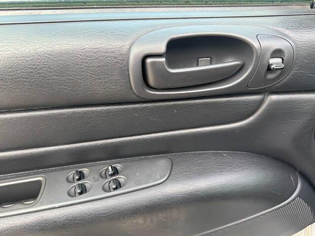 used 2004 Chrysler Sebring car, priced at $3,495