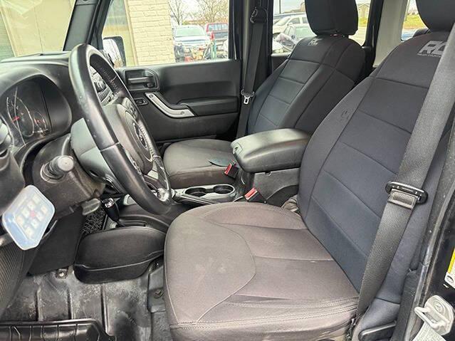 used 2015 Jeep Wrangler Unlimited car, priced at $13,495