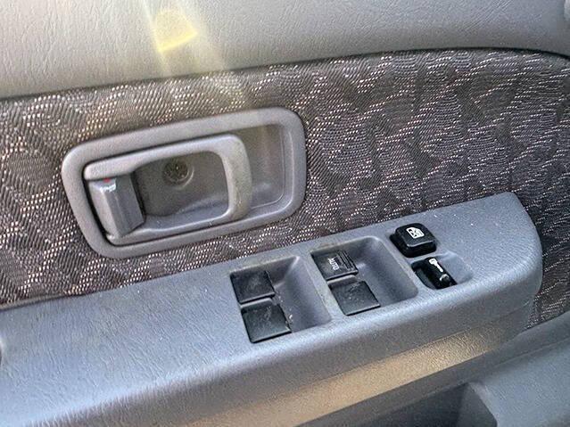 used 2000 Nissan Xterra car, priced at $6,495