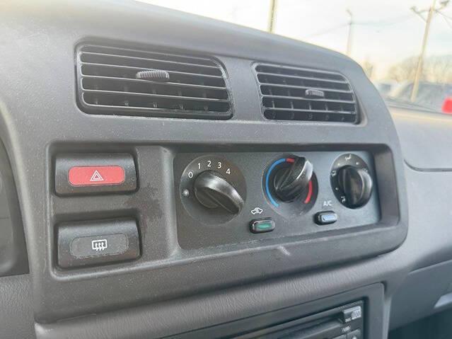 used 2000 Nissan Xterra car, priced at $6,495