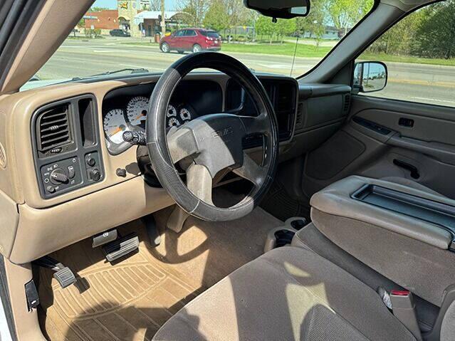 used 2007 GMC Sierra 1500 car, priced at $11,495