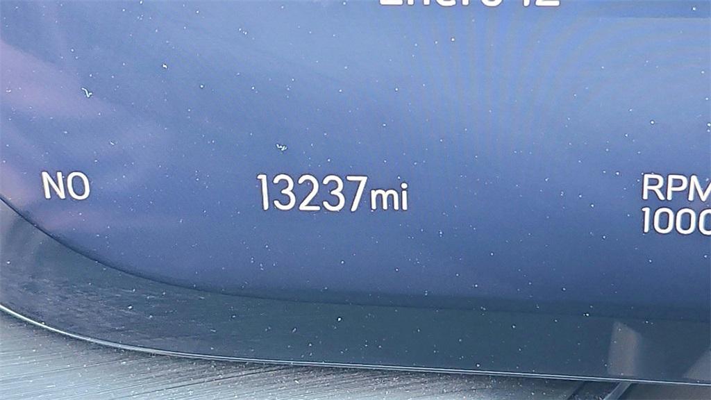 used 2025 Buick Envision car, priced at $27,340