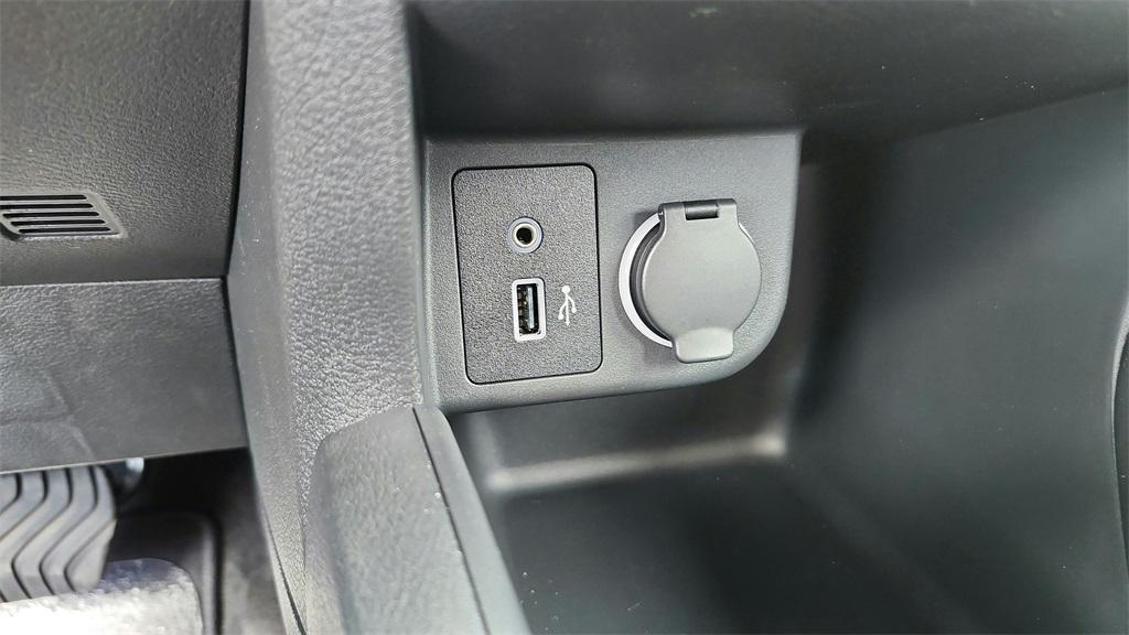 new 2025 Nissan Kicks Play car, priced at $20,347